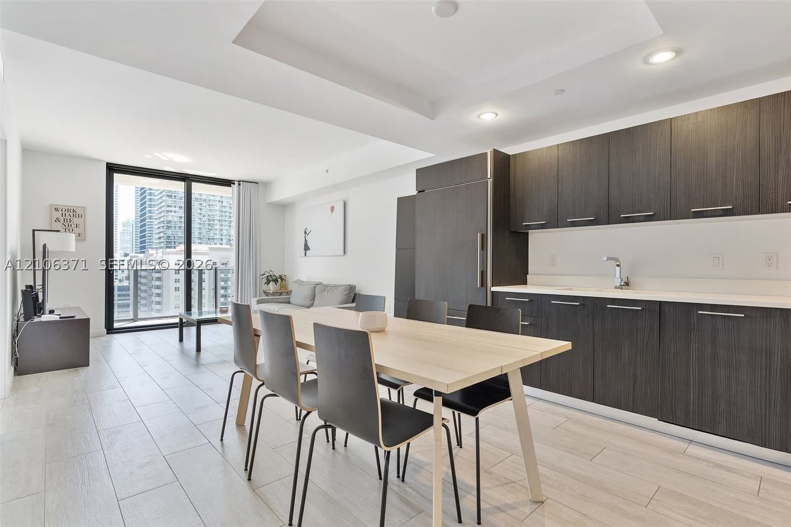 1-bedroom Condo — 45 9th St #1005, Miami, FL 33130