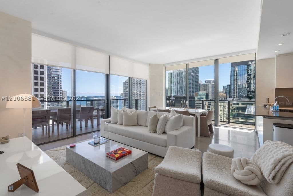 2+1 Condo — 68 6th St #1701, Miami, FL 33131