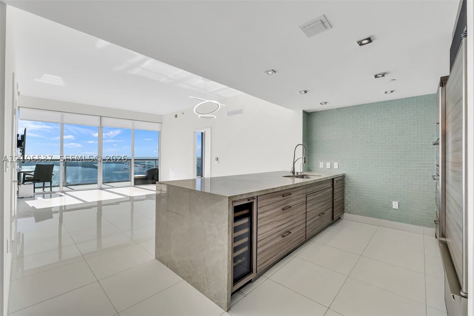 ICONBRICKELL CONDO NO 1 — ilan fotoğrafı