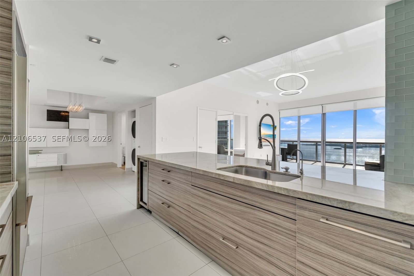 ICONBRICKELL CONDO NO 1 — ilan fotoğrafı