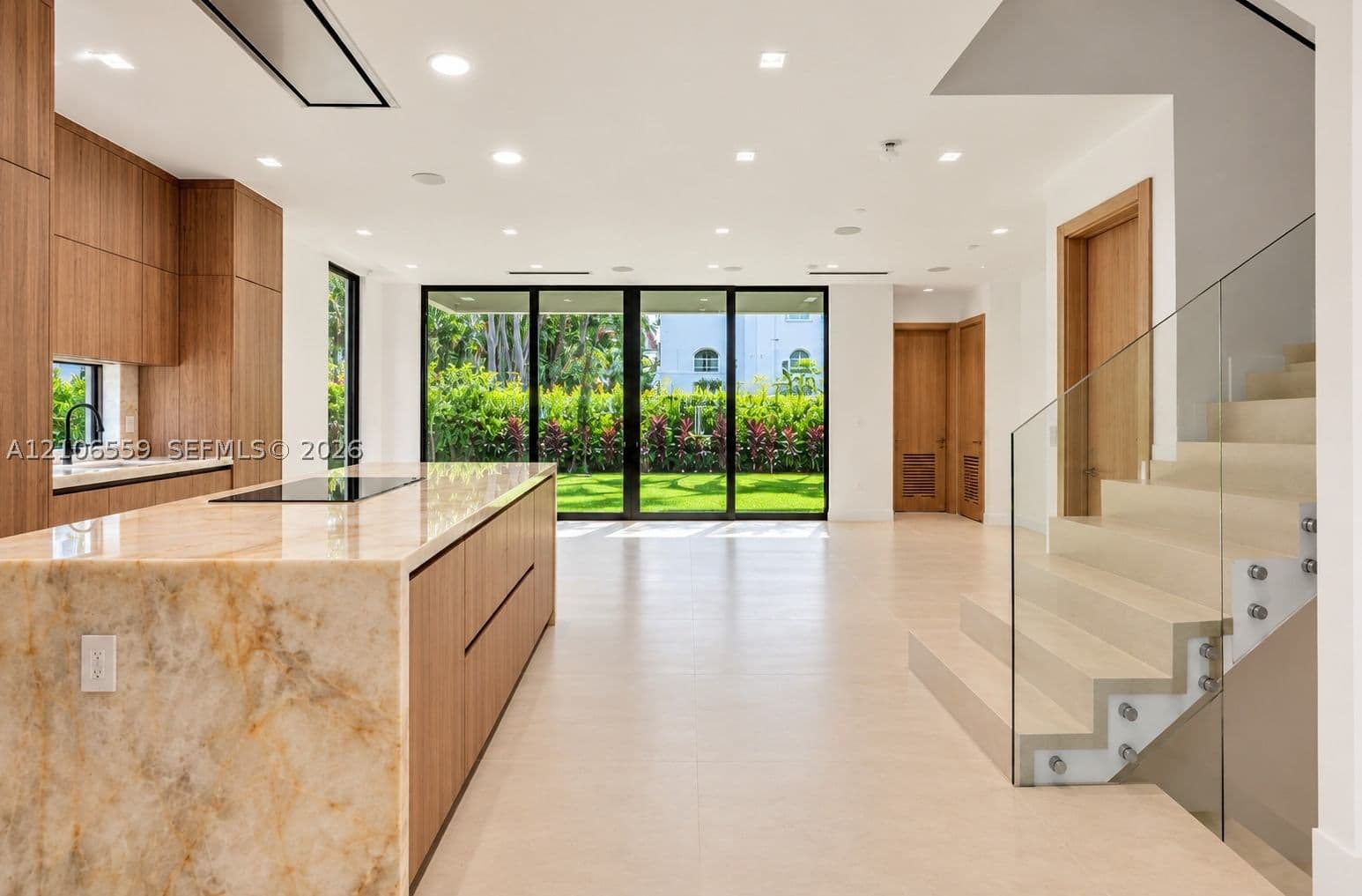 4+1 Townhouse — 3171 Matilda St #3171, Miami, FL 33133