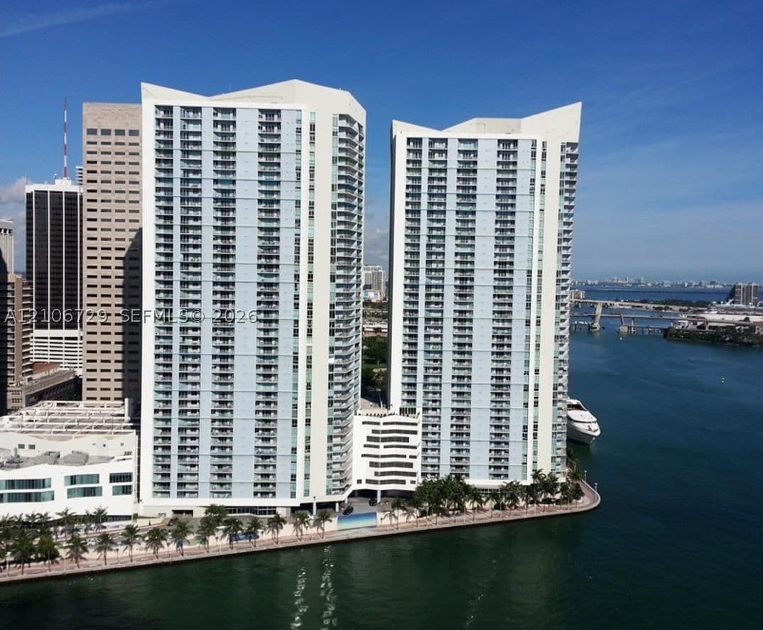 2+1 Condo — 335 BISCAYNE BL #2005, Miami, FL 33131