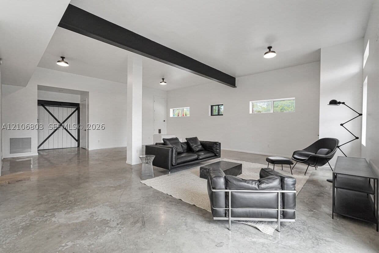 Property — 1800 Miami Ave, Miami, FL 33136
