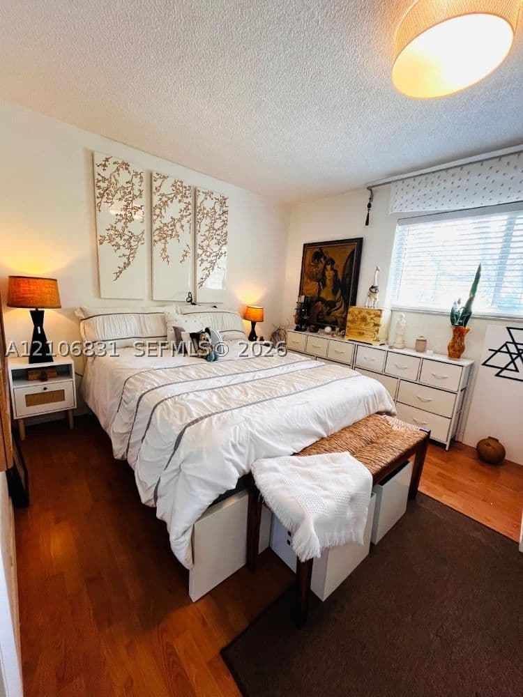 1-bedroom Apartment — 520 38th St #15, Miami, FL 33137
