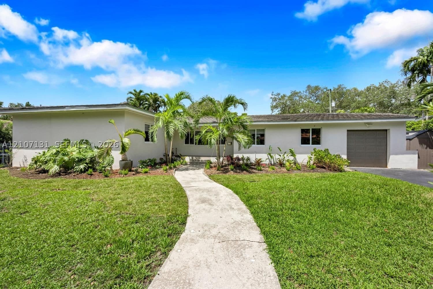3-bedroom Single-Family Home — 6610 Santona St, Coral Gables, FL 33146