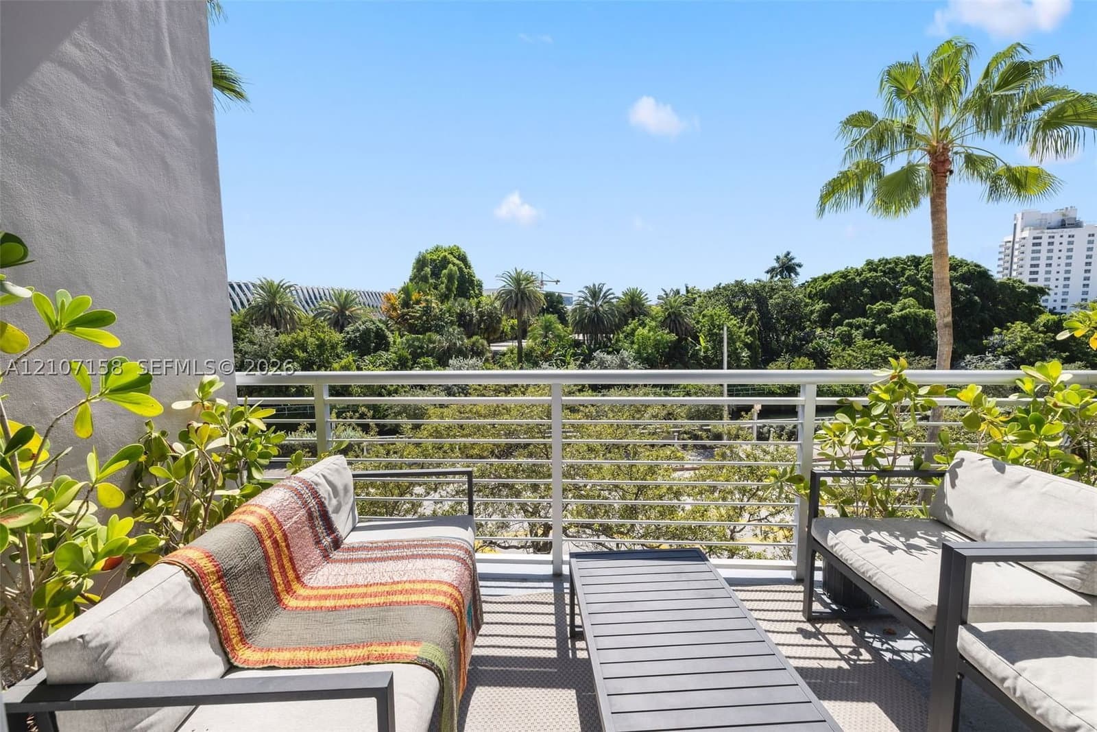 1-bedroom Condo — 2001 Meridian Ave #418, Miami Beach, FL 33139