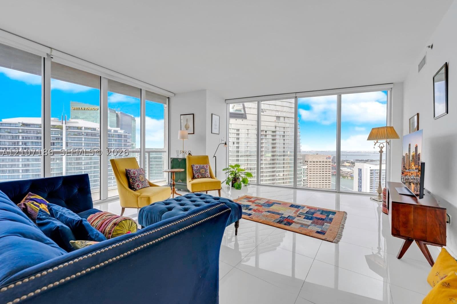 2-bedroom Condo — 465 Brickell Ave #5002, Miami, FL 33131