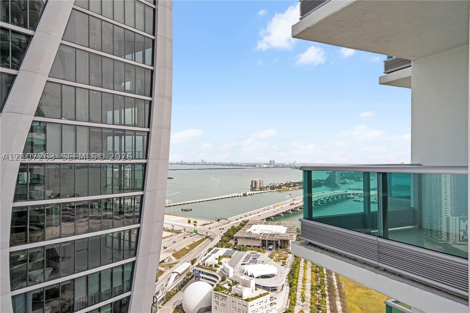 900 BISCAYNE BAY CONDO — ilan fotoğrafı