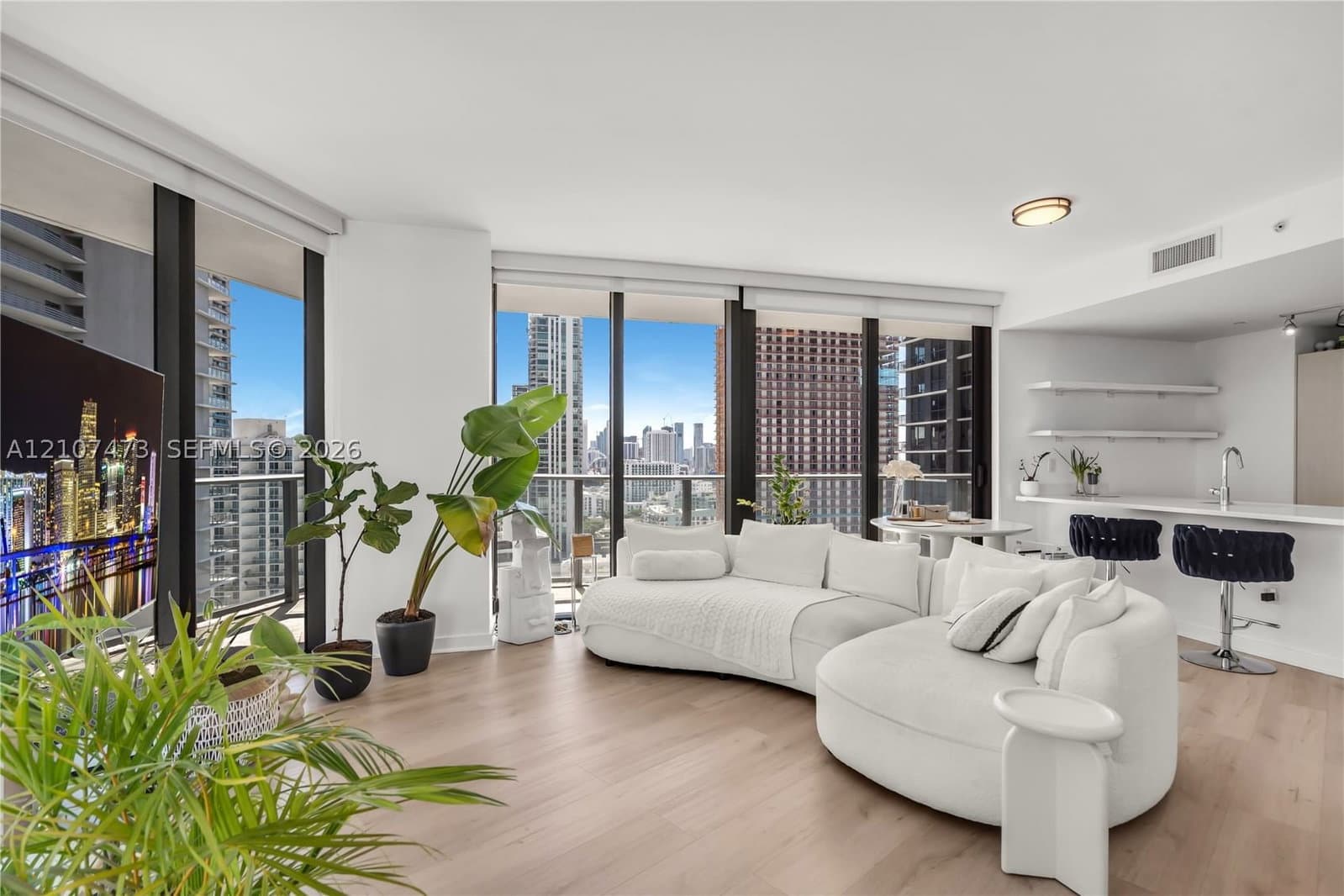 3-bedroom Condo — 501 31st St #1906, Miami, FL 33137