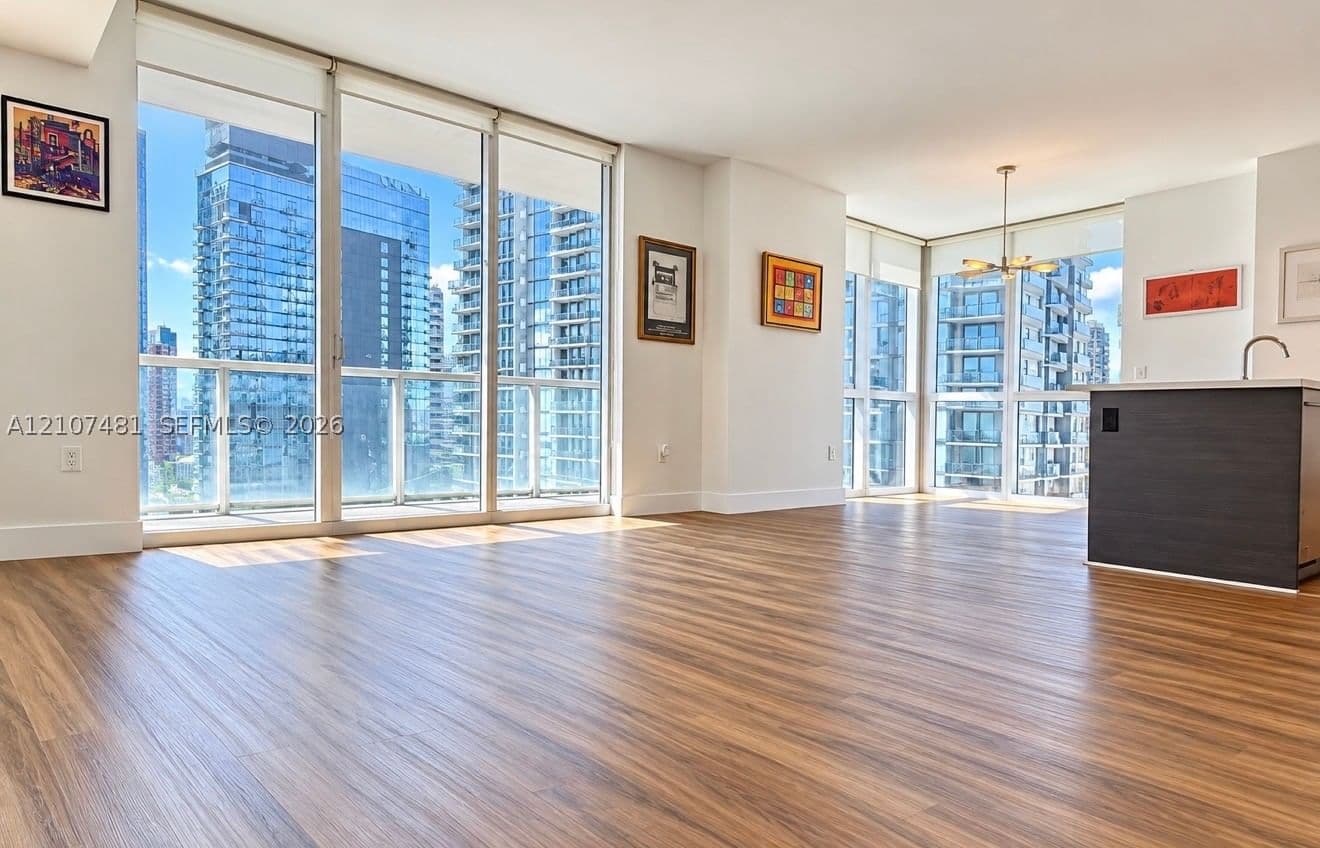 2-bedroom Condo — 55 6th St #2802, Miami, FL 33131