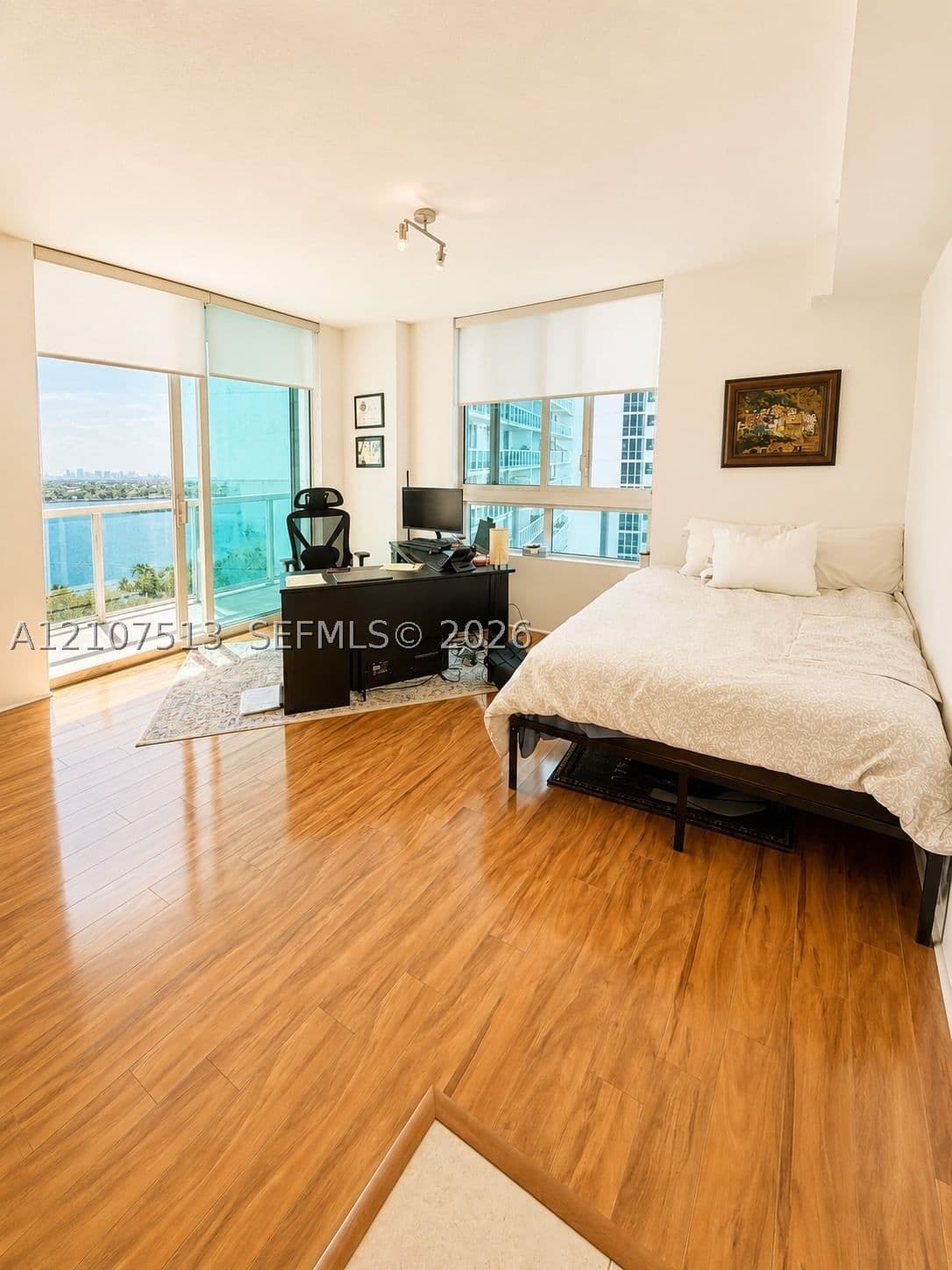 QUANTUM ON THE BAY CONDO — ilan fotoğrafı