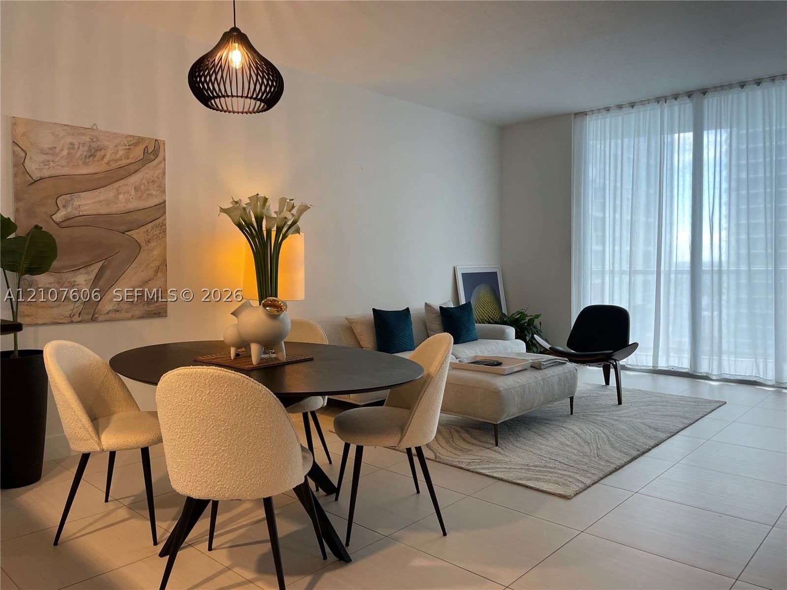 1-bedroom Condo — 1060 Brickell Ave #2413, Miami, FL 33131