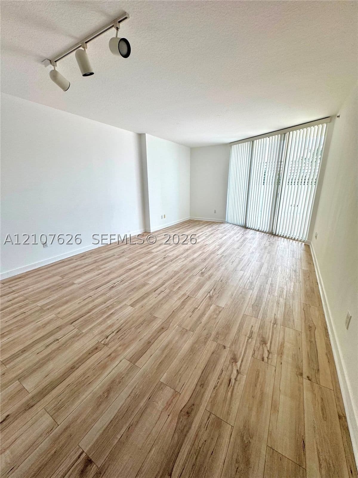 ONE MIAMI WEST CONDO — ilan fotoğrafı