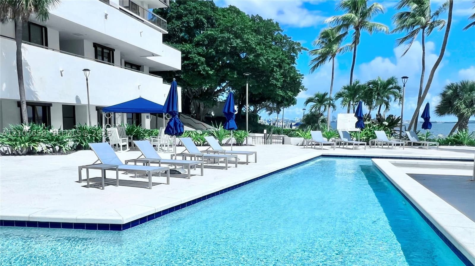2-bedroom Condo — 2333 BRIKELL AVE #2110, Miami, FL 33129