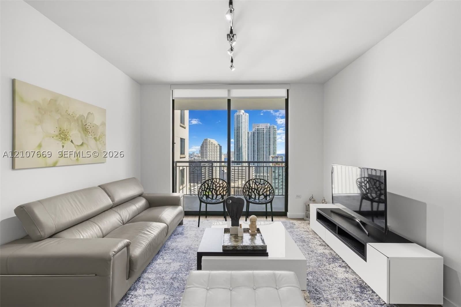 2-bedroom Condo — 999 1st Ave #2611, Miami, FL 33130