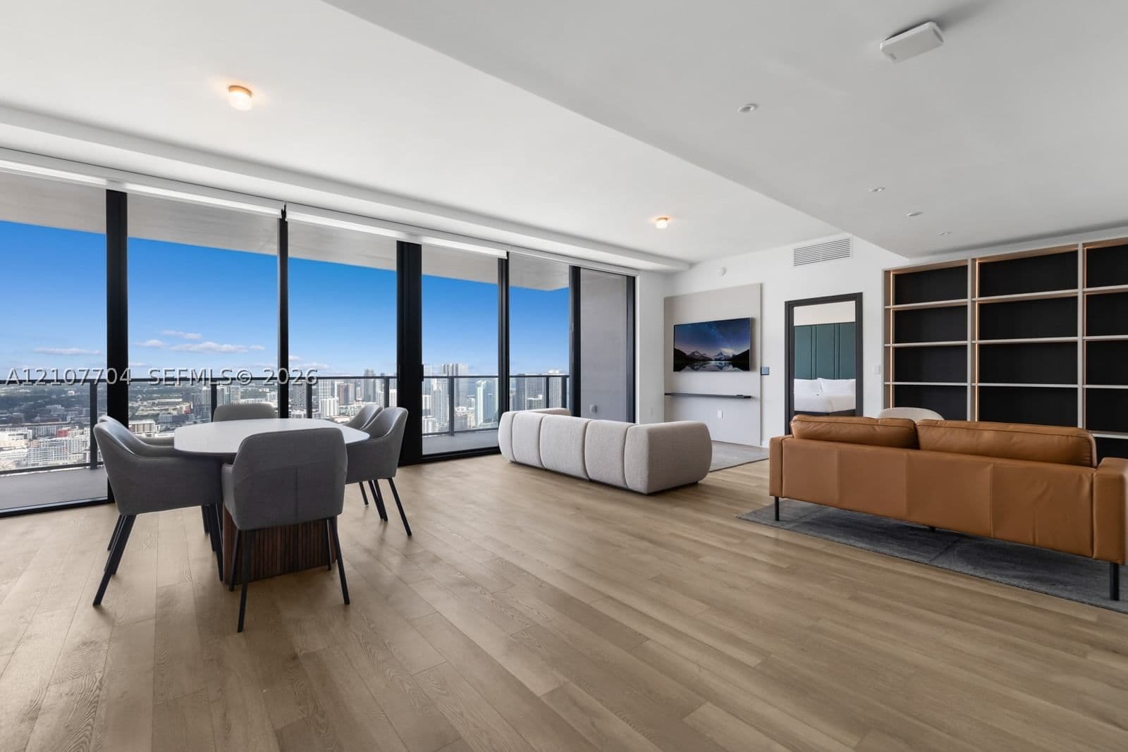 2+1 Condo — 20 11th #5201, Miami, FL 33132