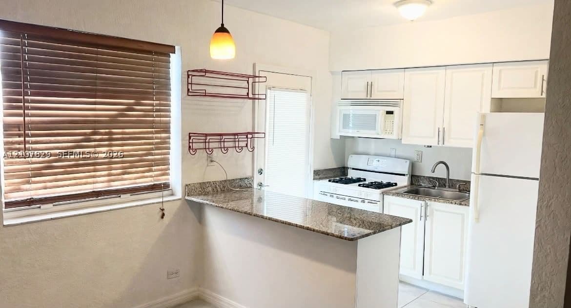 1-bedroom Condo — 2195 Bay Drive #3, Miami Beach, FL 33141