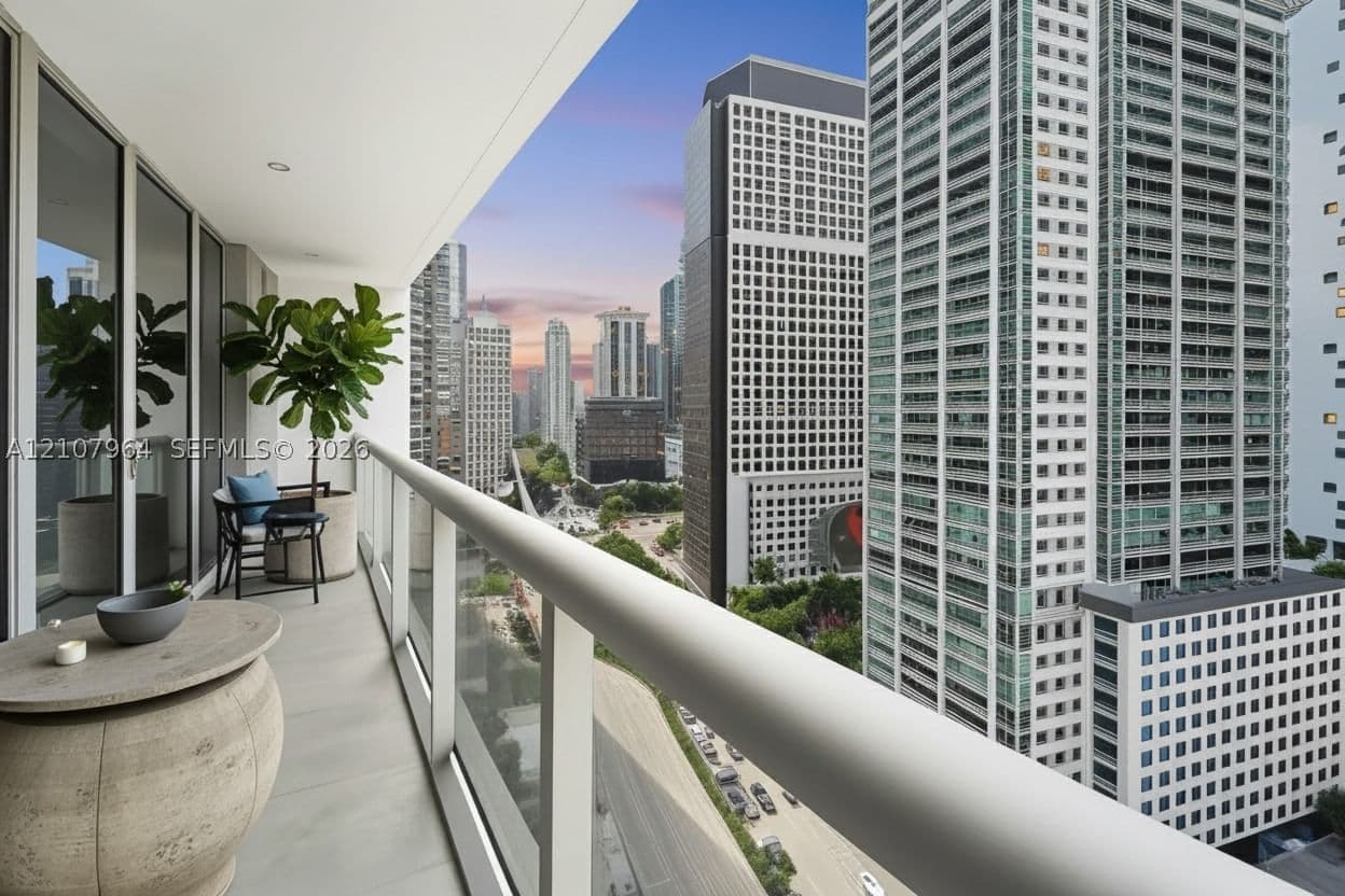 ICON BRICKELL CONDO NO 3 — ilan fotoğrafı