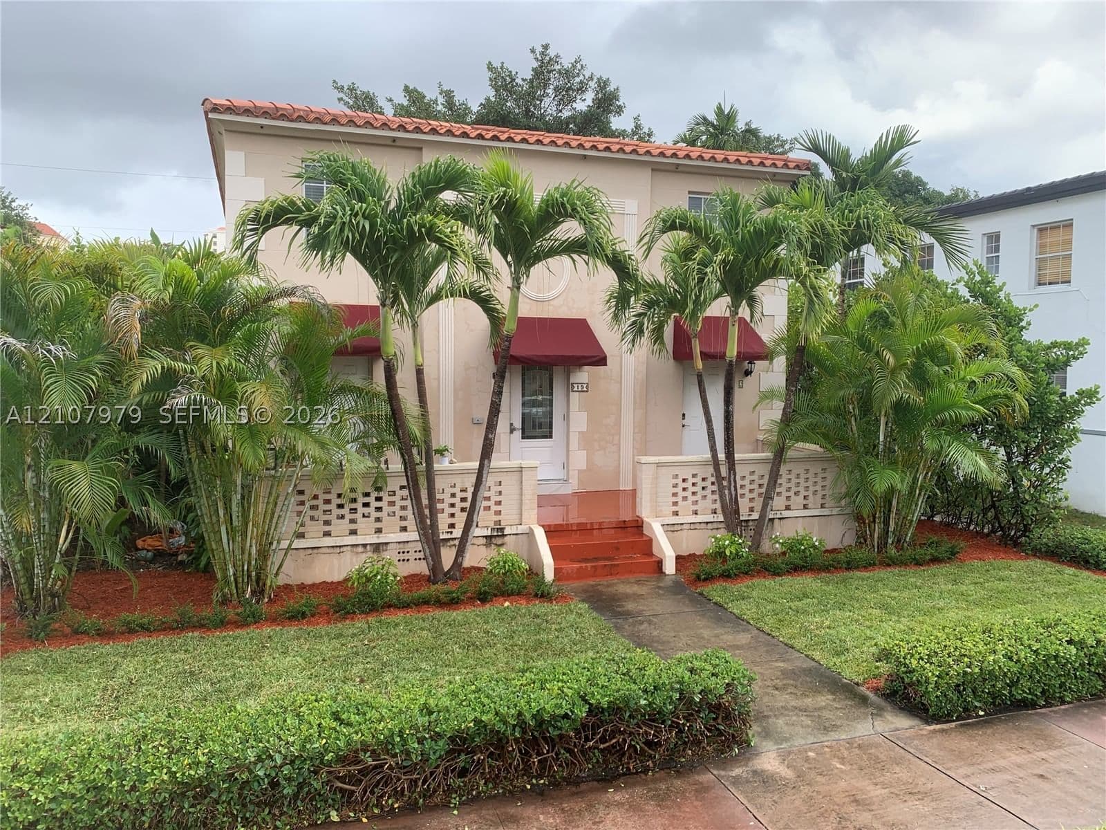 Apartment — 19 Sidonia Ave #4, Coral Gables, FL 33134