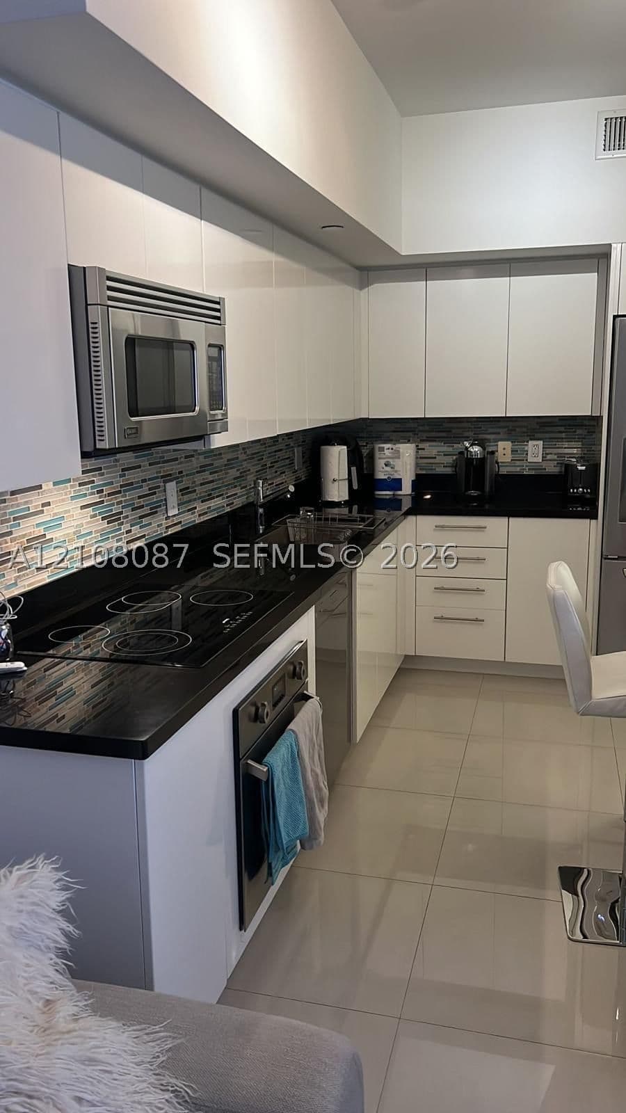 1-bedroom Condo — 92 3rd St #5008, Miami, FL 33130