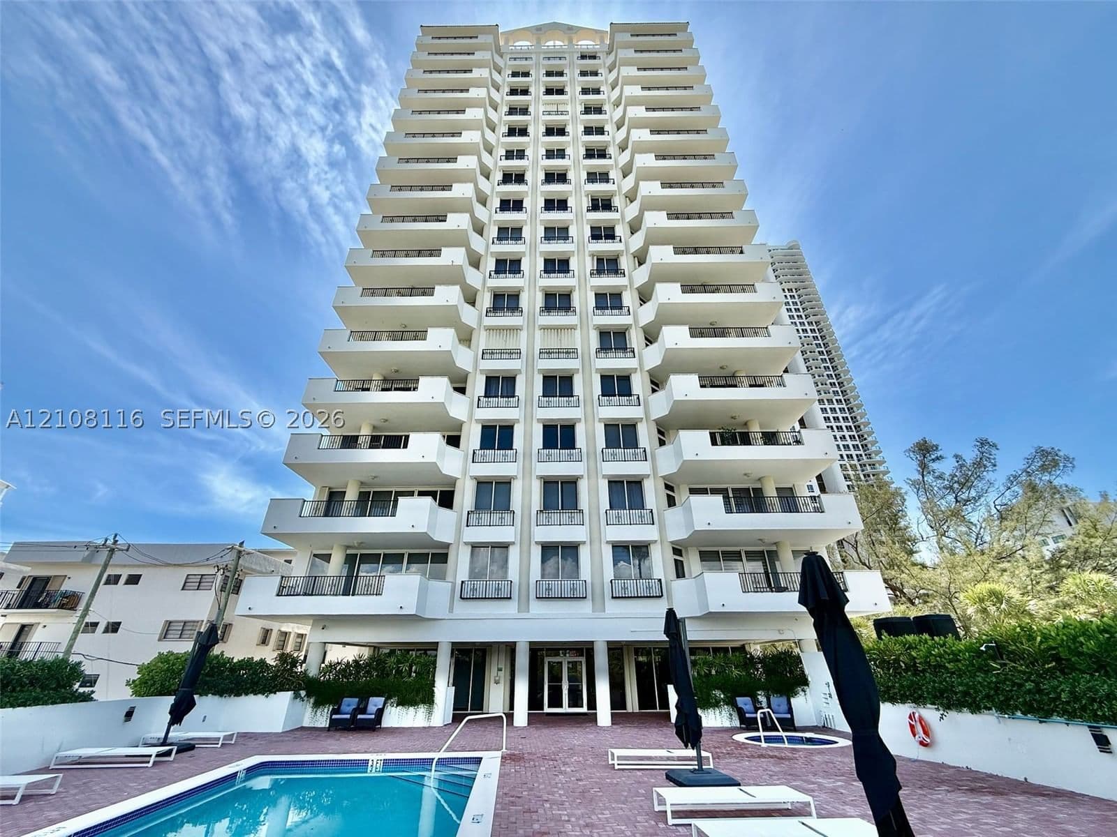 3-bedroom Condo — 6422 Collins Ave #1403, Miami Beach, FL 33141