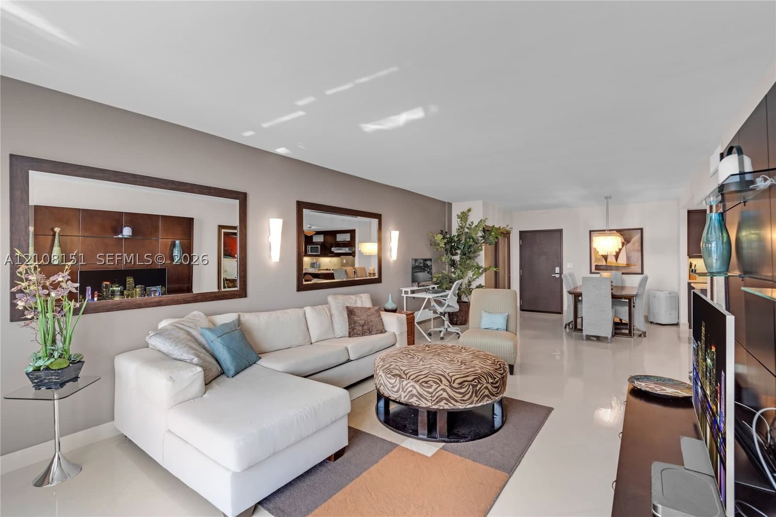 RONEY PALACE CONDO — ilan fotoğrafı