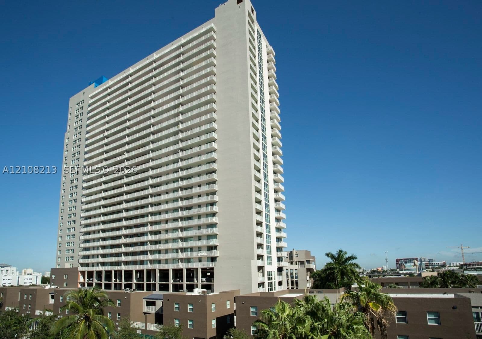 2-bedroom Apartment — 915 1st Ave #H2407, Miami, FL 33136