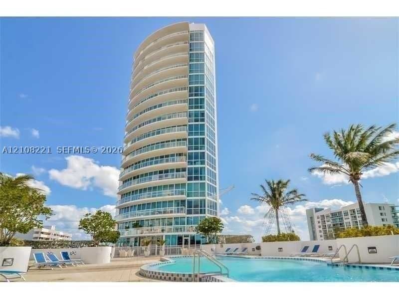 2-bedroom Condo — 480 30th St #1005, Miami, FL 33137