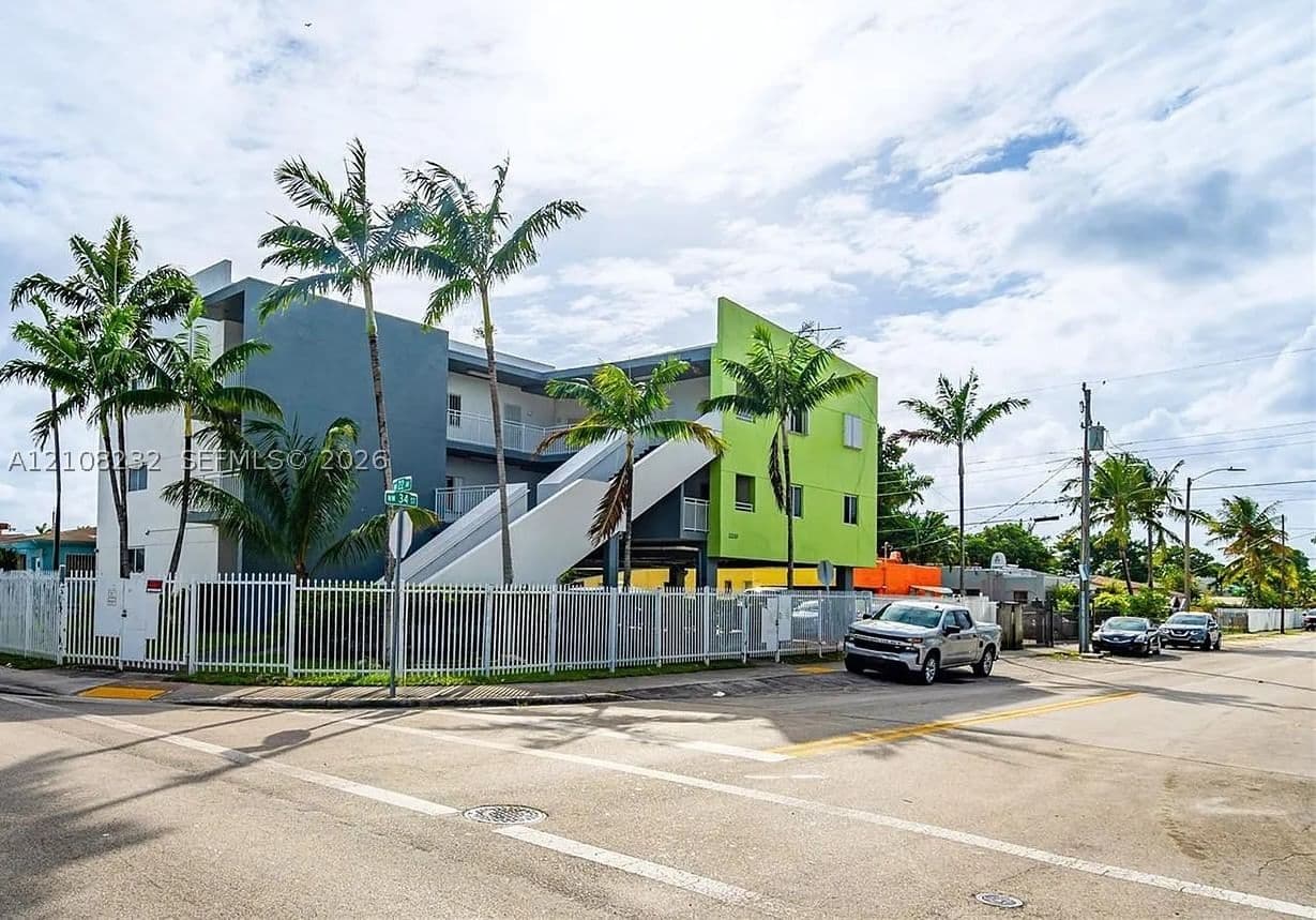 1-bedroom Apartment — 2210 34th St #101, Miami, FL 33142