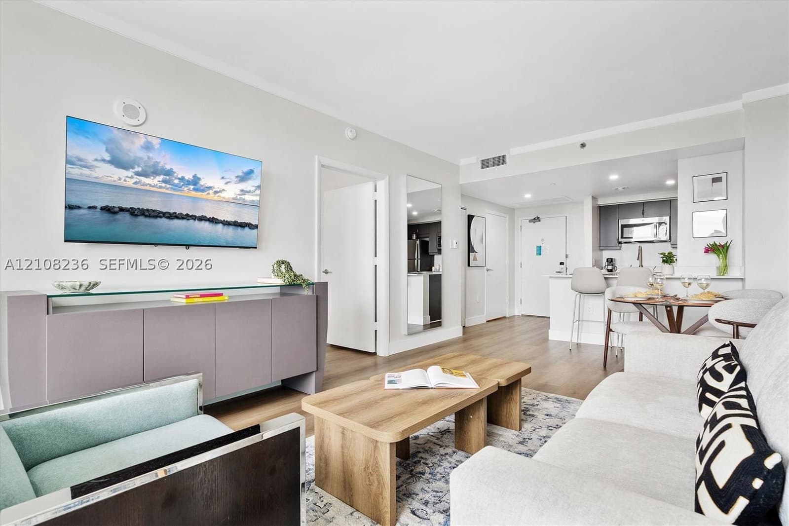 MUTINY PARK CONDO — ilan fotoğrafı