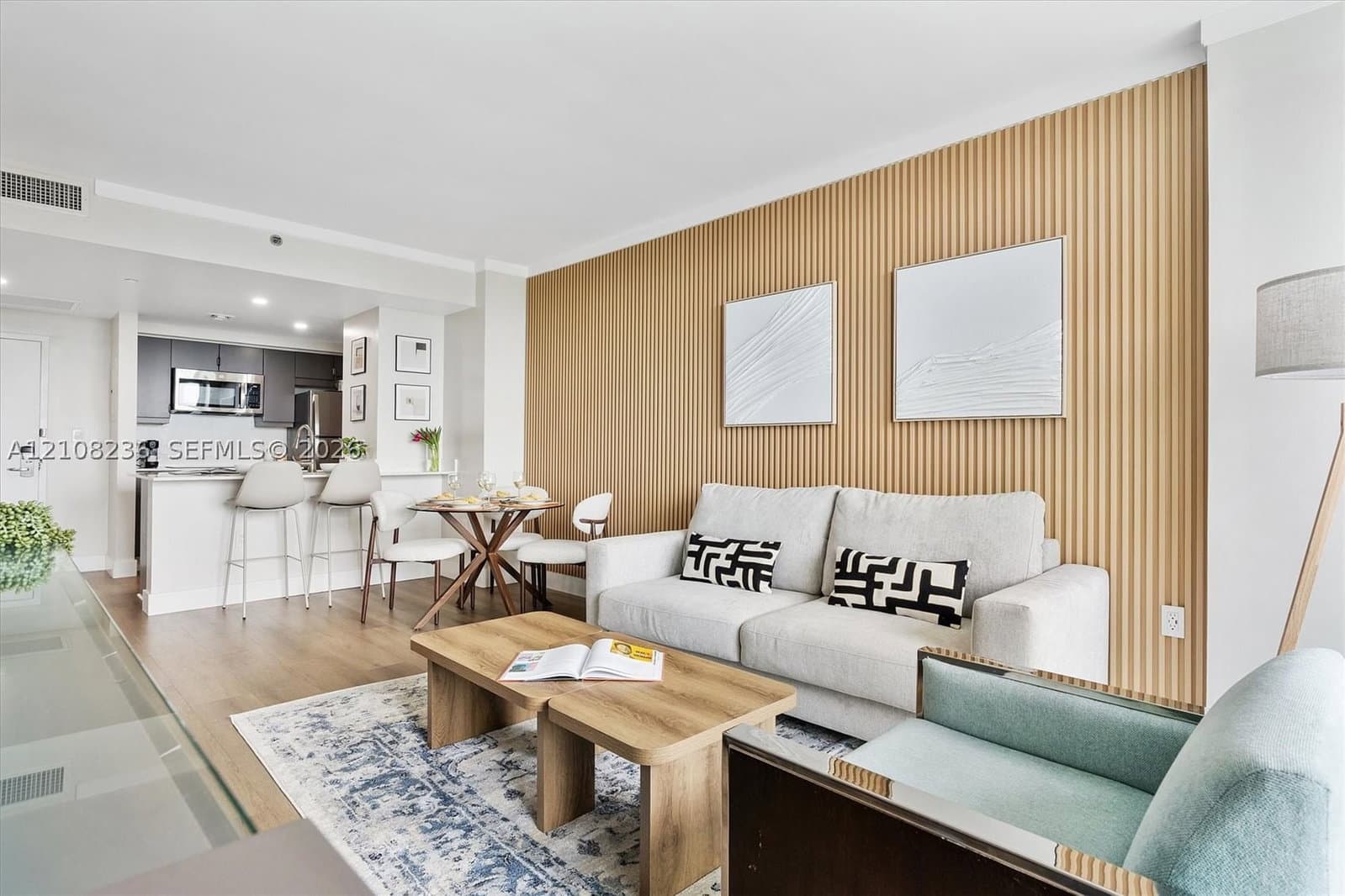 MUTINY PARK CONDO — ilan fotoğrafı