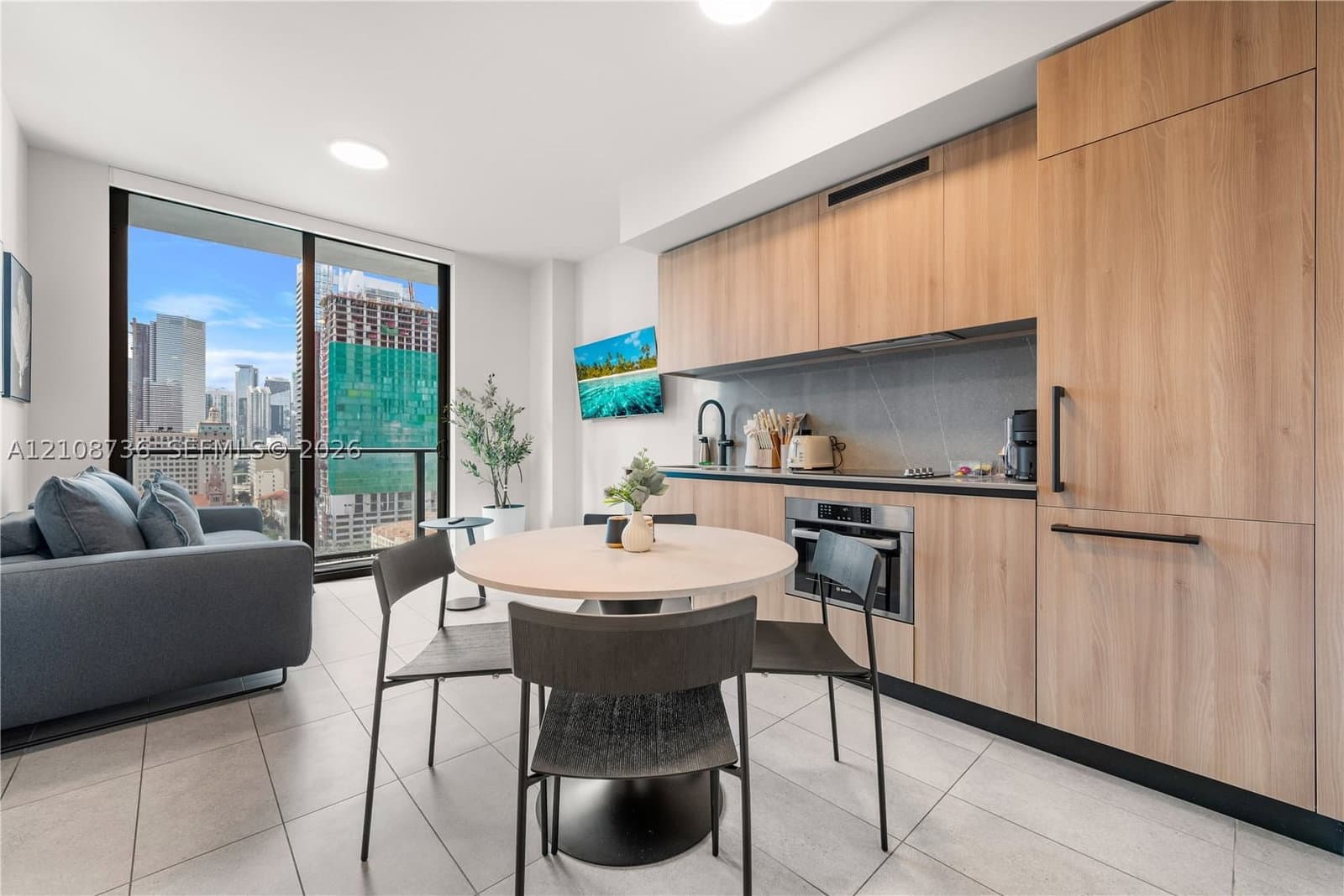 1+1 Condo — 121 5th St #1602, Miami, FL 33132