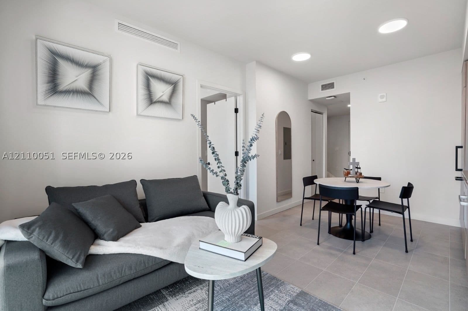 501 First Residences Condo — ilan fotoğrafı
