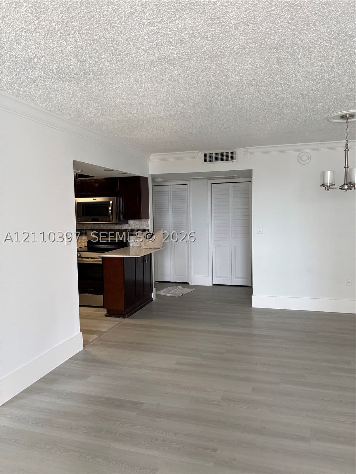 GABLES PLAZA CONDO — ilan fotoğrafı