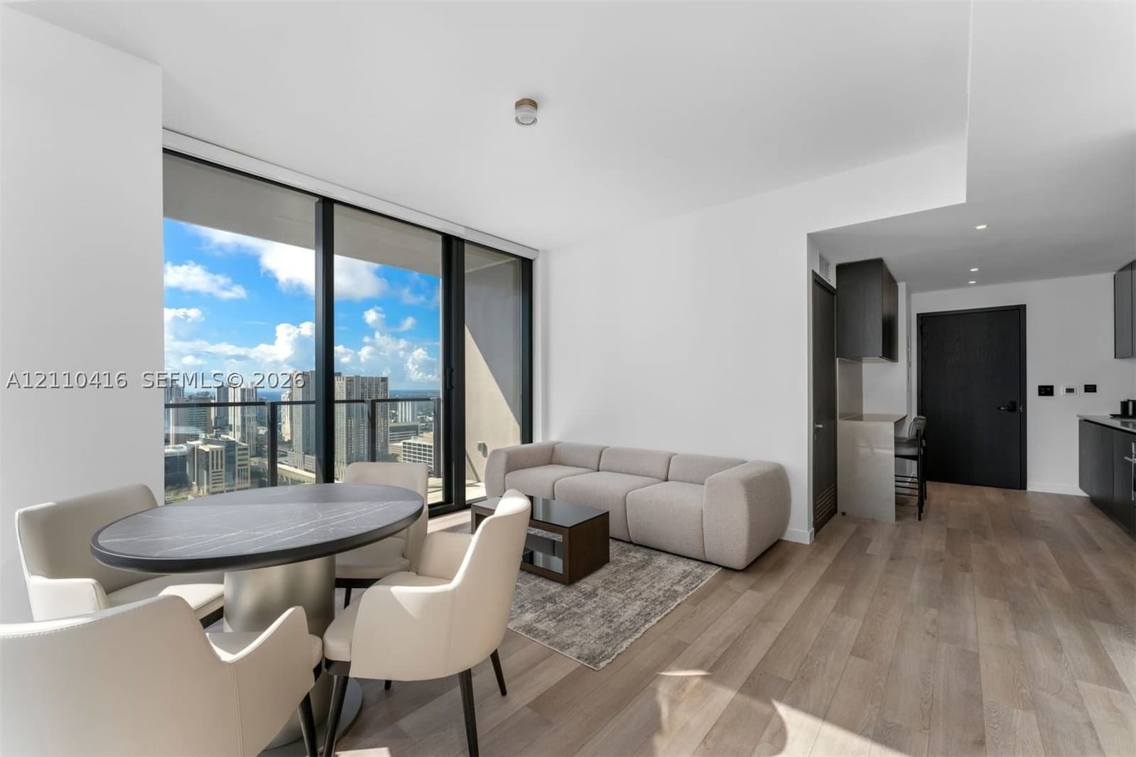 E11even Residences — ilan fotoğrafı