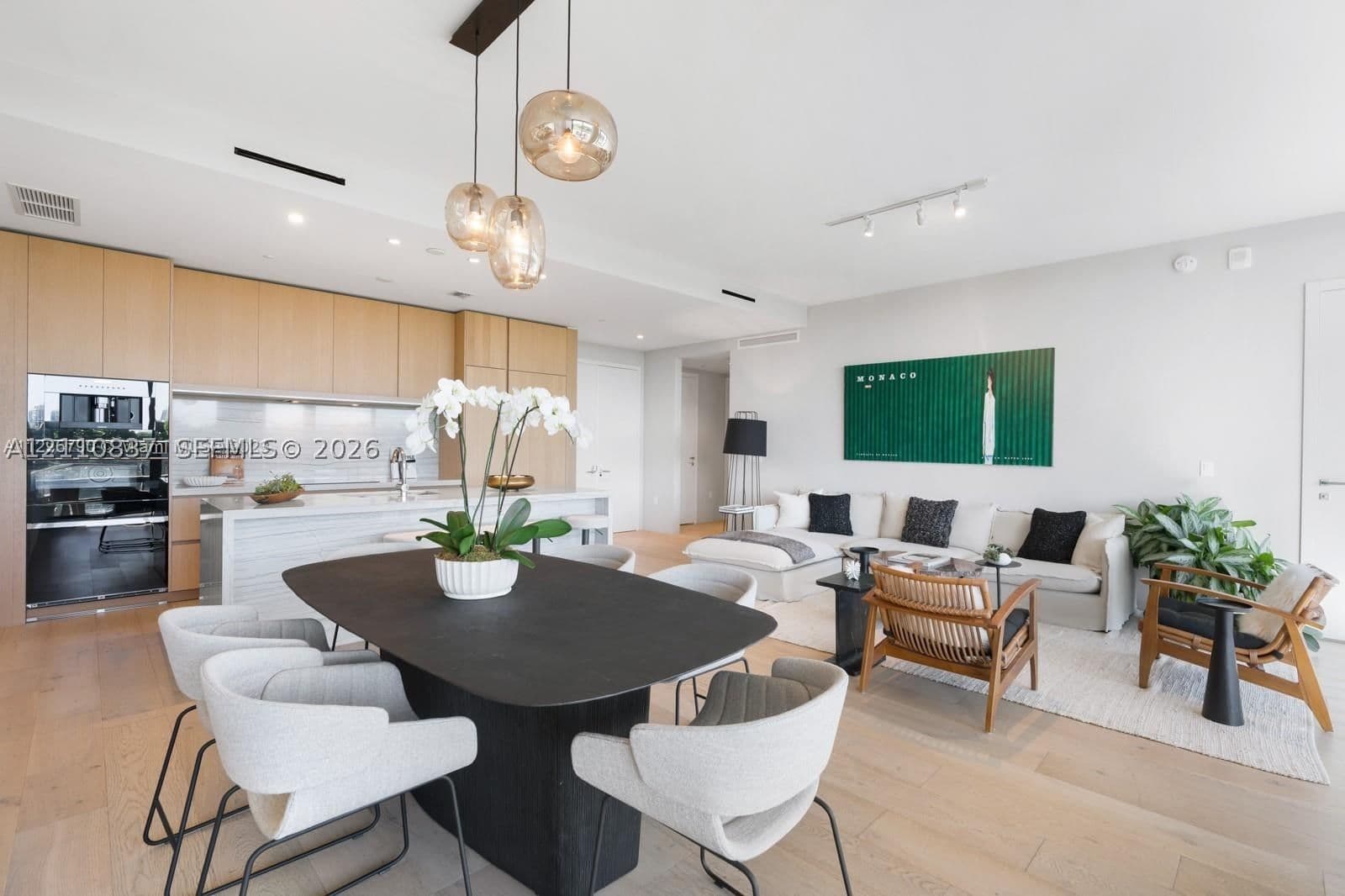 8701 COLLINS AVE CONDO — ilan fotoğrafı