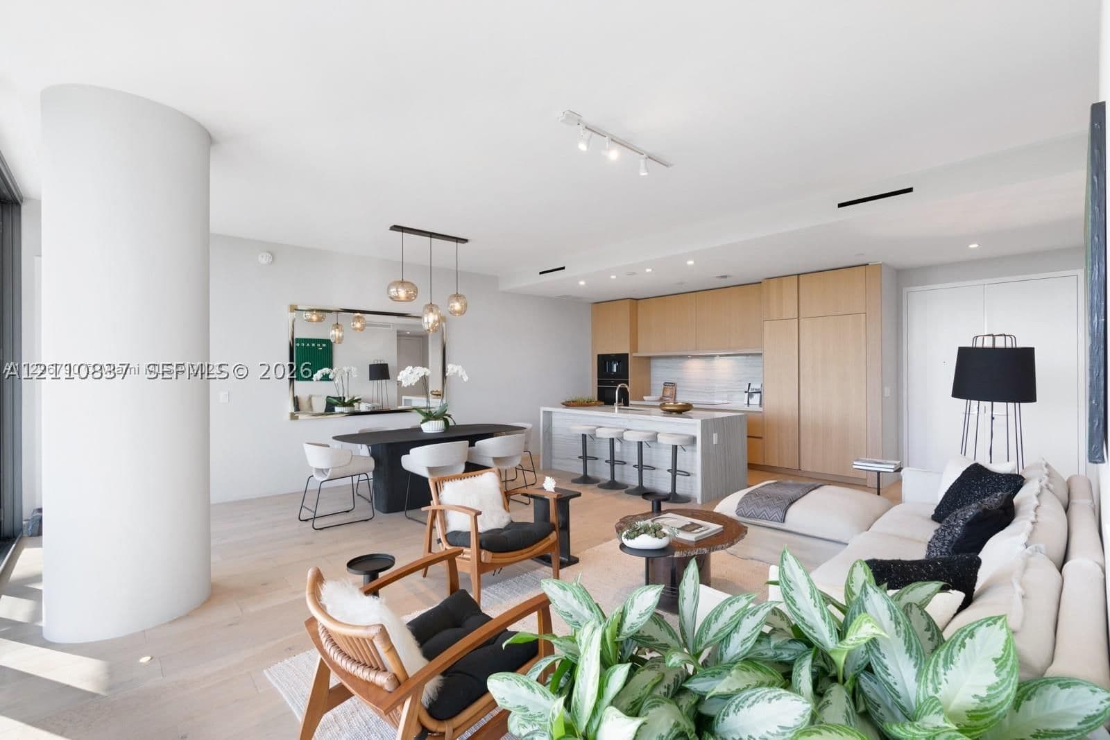 8701 COLLINS AVE CONDO — ilan fotoğrafı