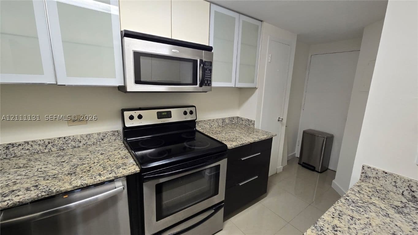 Condo — 999 Brickell Bay Dr #2006, Miami, FL 33131