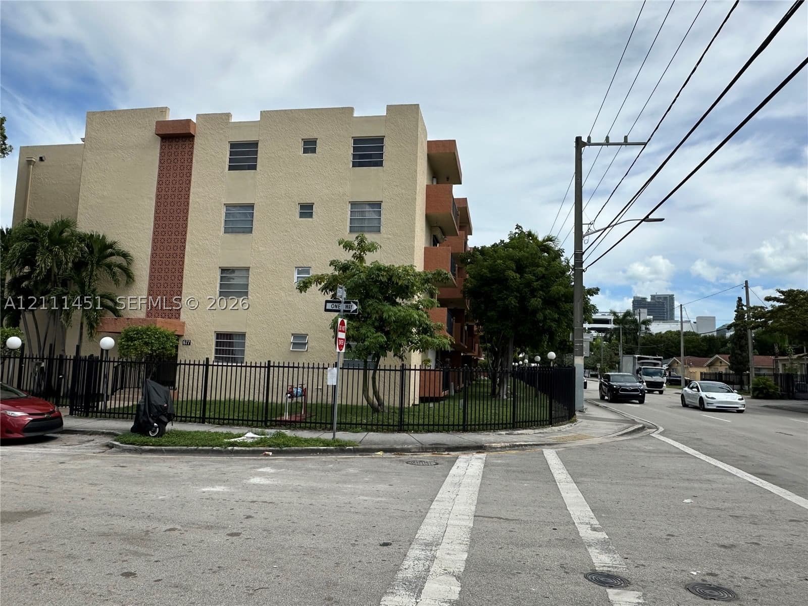 1+1 Condo — 677 9th Ave #204, Miami, FL 33130