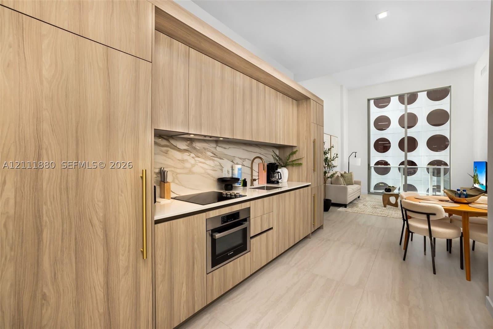 1-bedroom Condo — 77 SE 5TH ST #311, Miami, FL 33131