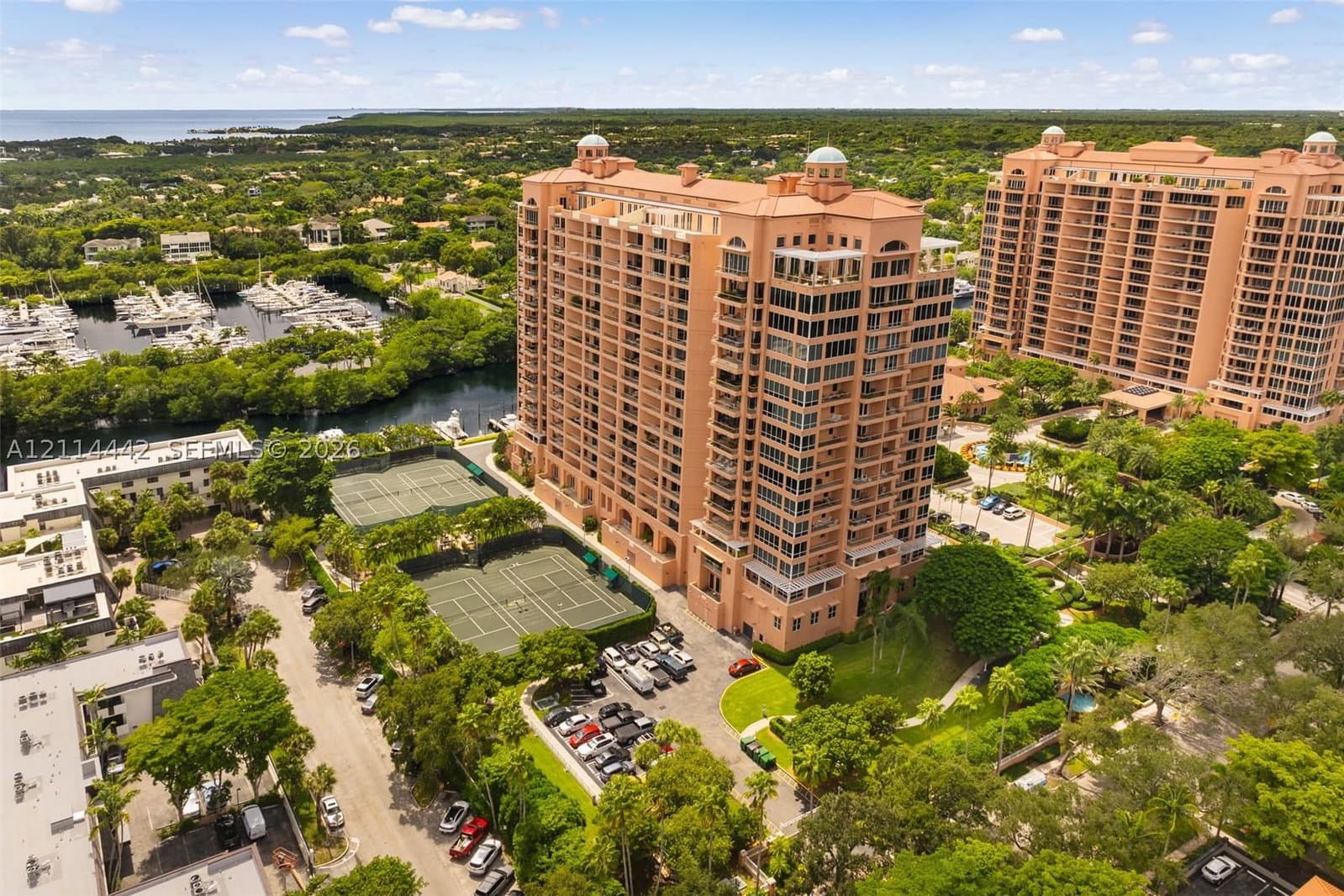 2+1 Condo — 10 Edgewater Dr #5G, Coral Gables, FL 33133