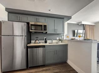 1-bedroom Condo — 2889 McFarlane Rd #912, Miami, 33133
