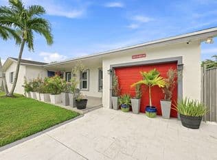 3-bedroom Single-Family Home — 16820 SW 108th Avenue, Miami, 33157