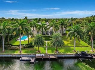 6-bedroom Single-Family Home — 585 Arvida Pkwy, Coral Gables, 33156