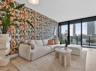 1-bedroom Condo — 121 NE 34th St #L305, Miami, 33137