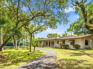 4-bedroom Single-Family Home — 6801 SW 82nd Ave, Miami, 33143