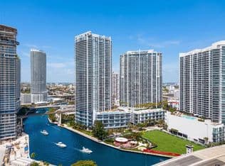2-bedroom Condo — 90 SW 3rd St APT 3212, Miami, 33130
